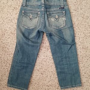 Light Wash Miss Me Jean Capri's Size 28